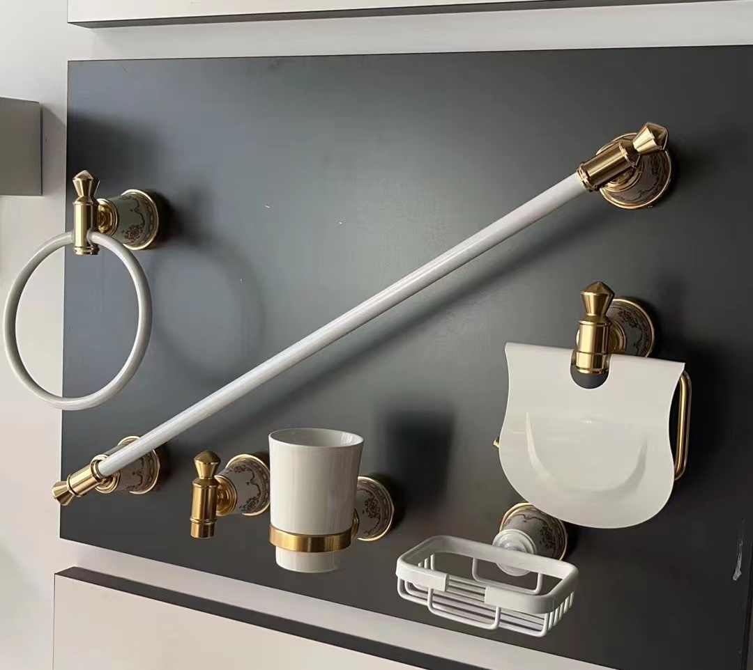 Bathroom Fittings Sanitary Ware Bathroom Accessories Bath Set Towel Holder Luxury Bathroom Corner Accessories Set 030