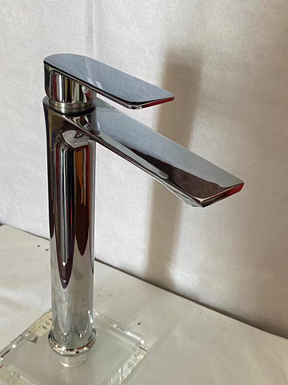 Bathroom Faucet Single Handle Hot and Cold Chrome Tall Basin Faucet